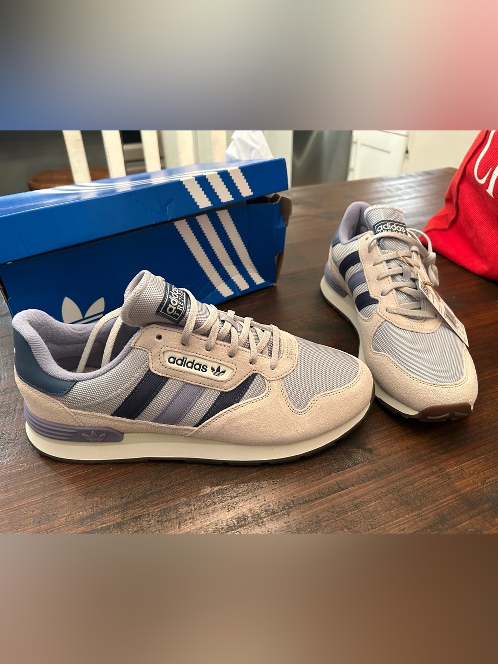 adidas Men’s Retro Runner Sneakers